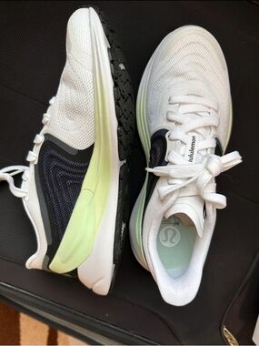 lululemon athletica Blissfeel 2 Running Shoes